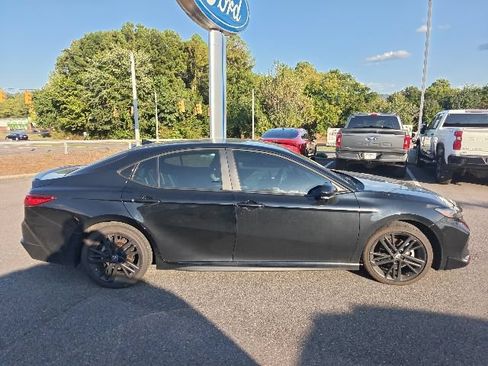 Used 2026 Toyota Camry Hybrid w/ Convenience Package FWD image 2