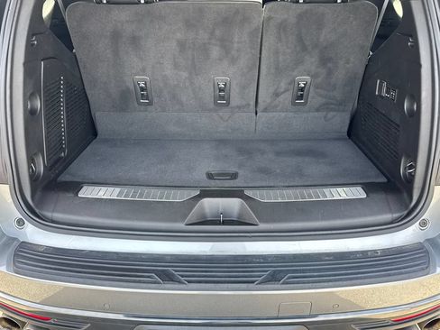Used 2023 GMC Yukon AT4 w/ AT4 Premium Package AWD/4WD image 18