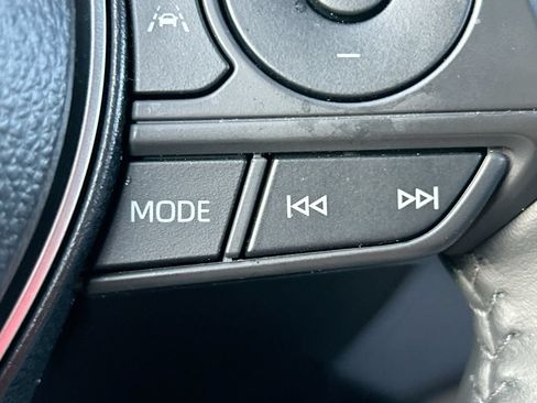 Used 2025 Toyota Corolla Cross AWD Hybrid w/ Convenience Package image 17