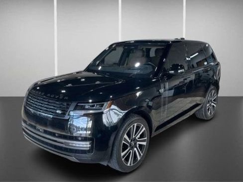 Used 2023 Land Rover Range Rover SE image 3
