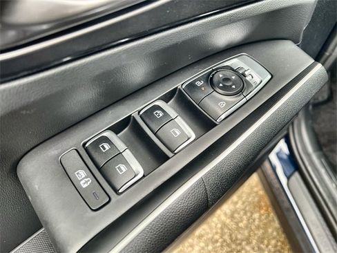 Used 2025 Kia Sorento EX image 22