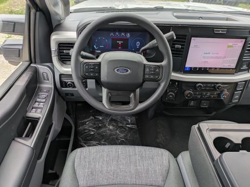 New 2026 Ford F250 XLT w/ XLT Premium Package AWD/4WD image 15