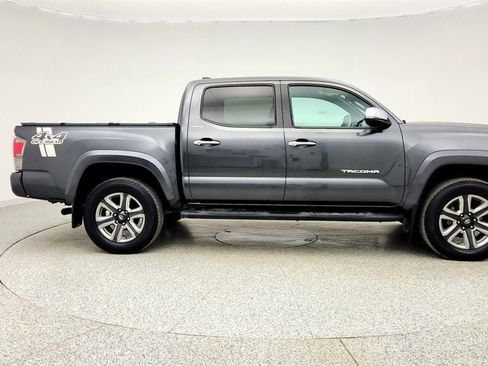 Used 2018 Toyota Tacoma Limited image 4