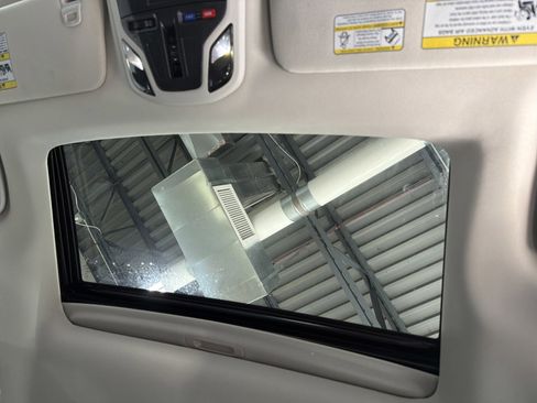 Certified 2025 Subaru Outback Premium w/ Popular Package #1A image 38