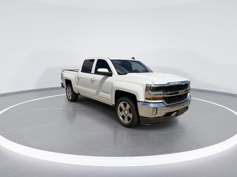 Used 2017 Chevrolet Silverado 1500 LT w/ All Star Edition image 2