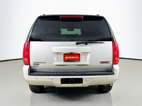 Used 2010 GMC Yukon SLT w/ SLT-2 Equipment Package image 6