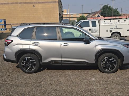 Used 2025 Subaru Forester Limited w/ Popular Package #2 AWD/4WD image 4