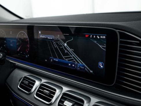 Used 2025 Mercedes-Benz GLE 450 4MATIC image 12