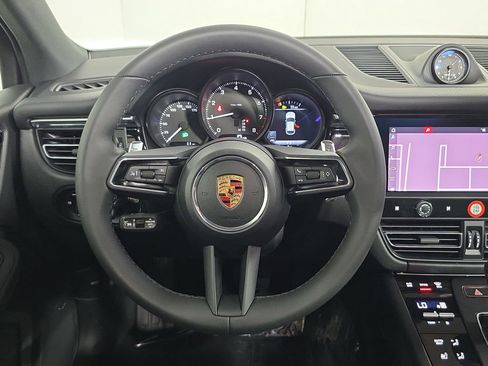 New 2026 Porsche Macan image 14