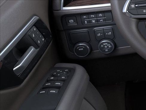New 2026 Chevrolet Suburban LT w/ Comfort Package RWD image 22