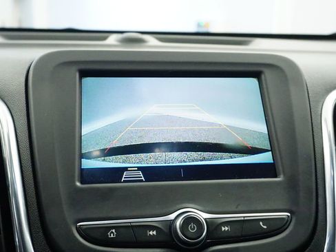 Used 2020 Chevrolet Equinox LT image 36