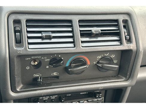 Used 1994 Eagle Summit LX image 19