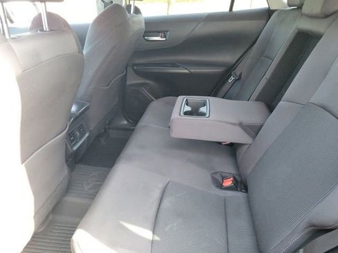 Certified 2021 Toyota Venza LE image 31