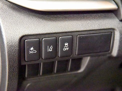 Used 2024 Mitsubishi Eclipse Cross LE image 18