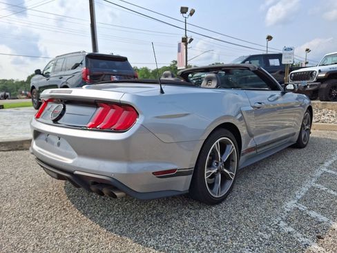Used 2022 Ford Mustang GT Premium w/ Equipment Group 401A RWD image 4