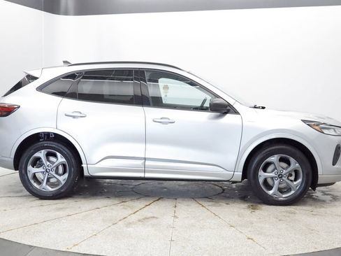 Used 2023 Ford Escape ST-Line AWD/4WD image 8