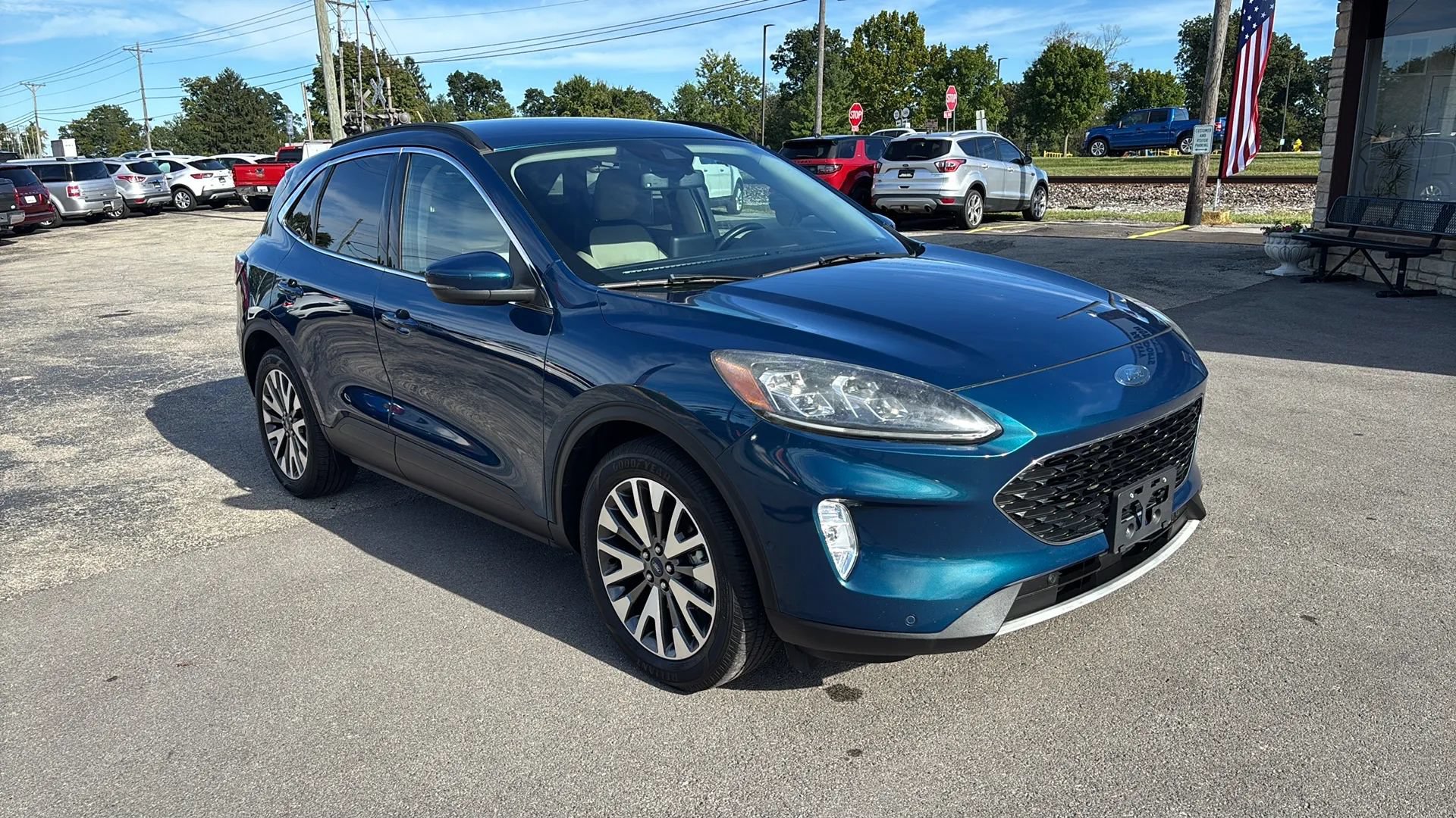 Used 2020 Ford Escape Titanium AWD/4WD image 21