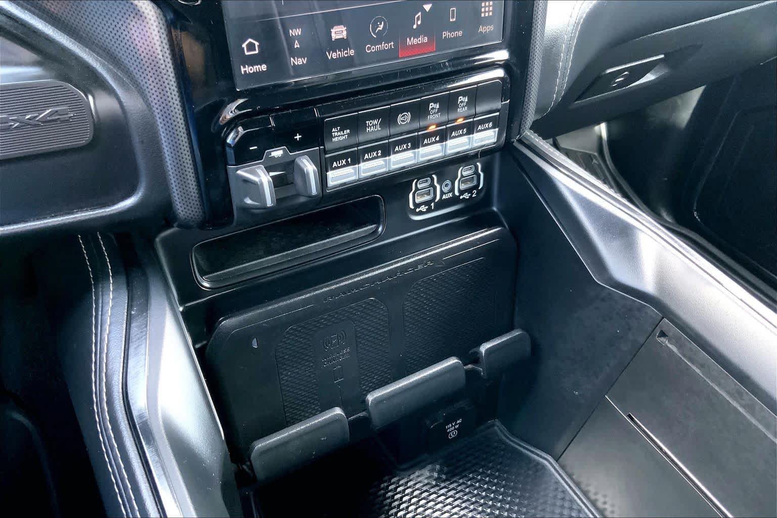 Used 2022 RAM 3500 Limited AWD/4WD image 34