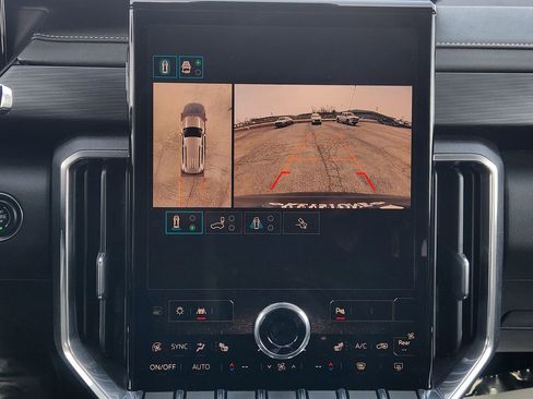 Used 2025 GMC Acadia Elevation image 19