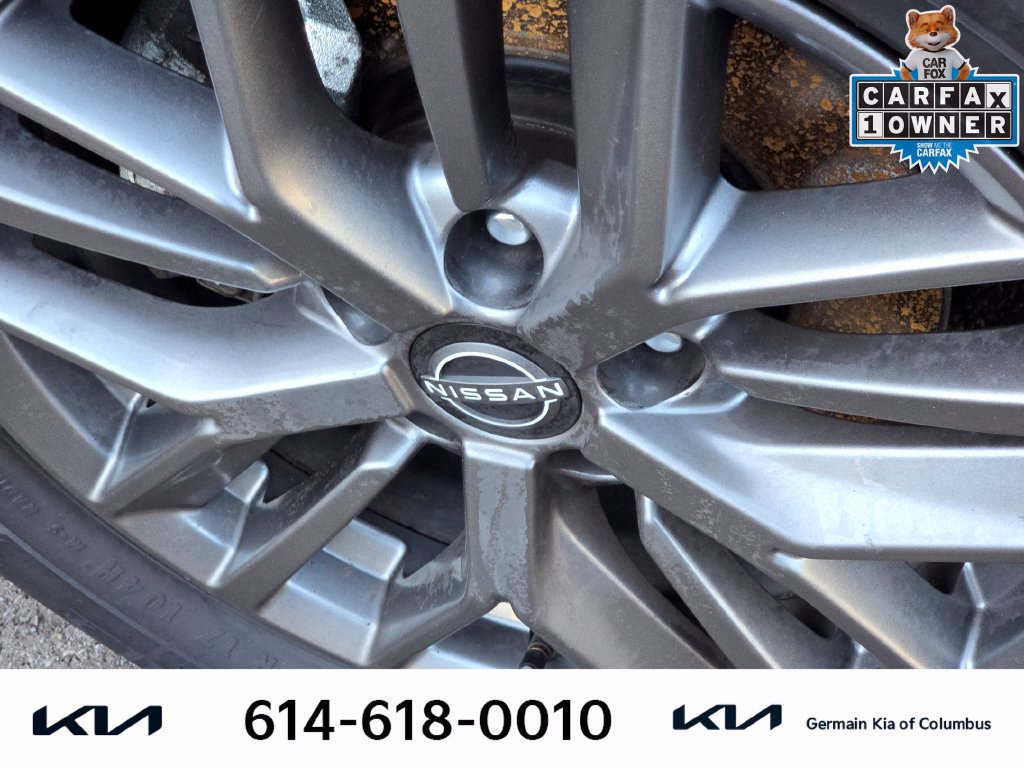 Used 2025 Nissan Rogue S AWD/4WD image 12