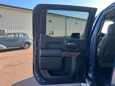 Used 2019 Chevrolet Silverado 1500 High Country AWD/4WD image 21