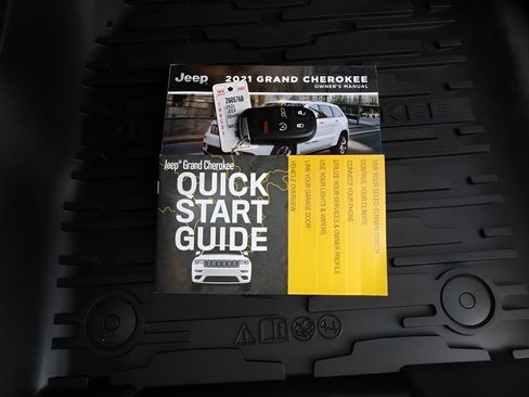 Used 2021 Jeep Grand Cherokee Freedom Edition AWD/4WD image 41