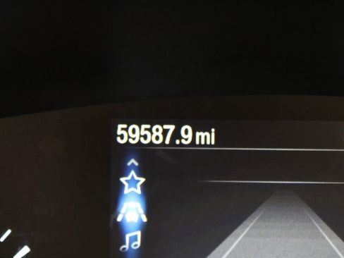 Used 2020 Ford Escape SE image 5