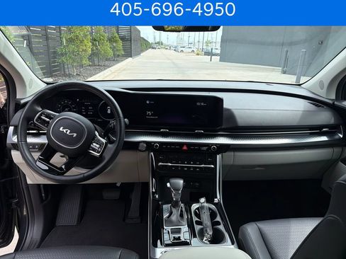 Used 2022 Kia Carnival SX Prestige FWD image 14