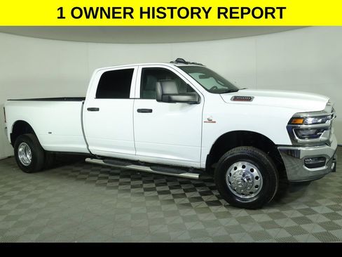 Used 2025 RAM 3500 Tradesman w/ Chrome Appearance Group image 2