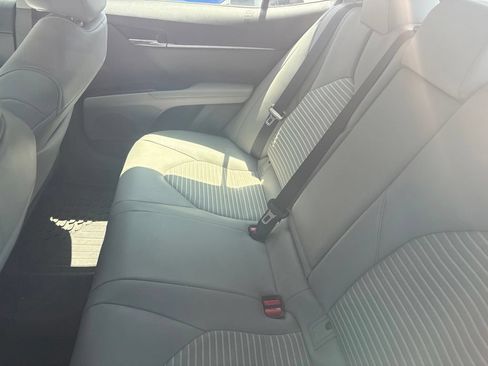 Used 2021 Toyota Camry SE FWD image 6