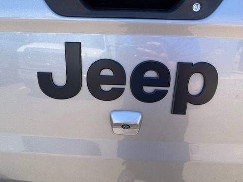 Used 2020 Jeep Gladiator Sport w/ Quick Order Package 24S AWD/4WD image 28