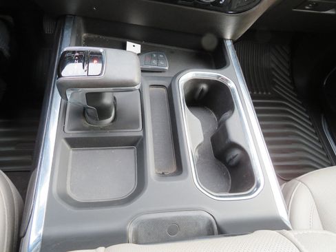 Used 2024 Chevrolet Silverado 1500 LTZ w/ LTZ Convenience Package II image 4