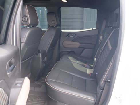 Used 2023 GMC Canyon Denali AWD/4WD image 17