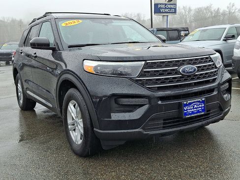 Certified 2022 Ford Explorer XLT w/ Class IV Trailer Tow Package image 2