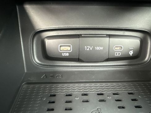 New 2026 Hyundai Venue SEL image 24