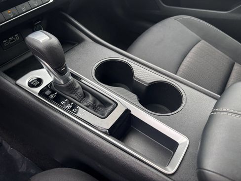 Used 2026 Nissan Altima 2.5 SV FWD image 41