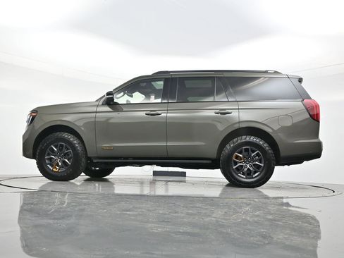Used 2025 Ford Expedition Tremor AWD/4WD image 53