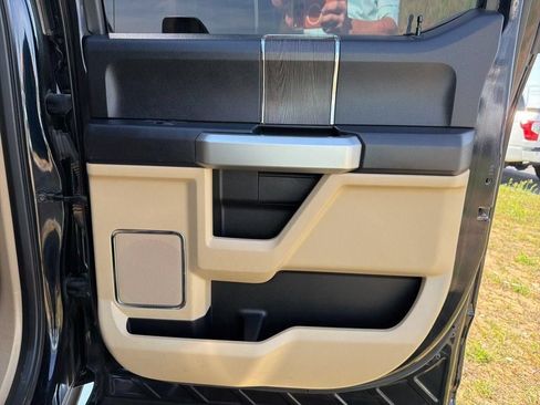 Used 2021 Ford F350 Lariat w/ Chrome Package AWD/4WD image 20