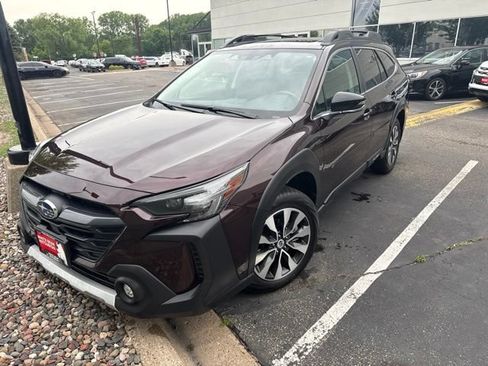 Used 2024 Subaru Outback Limited XT AWD/4WD image 4