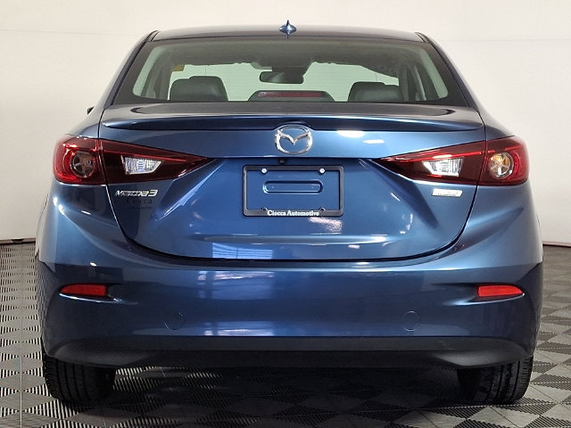 Used 2018 MAZDA MAZDA3 Touring FWD image 8