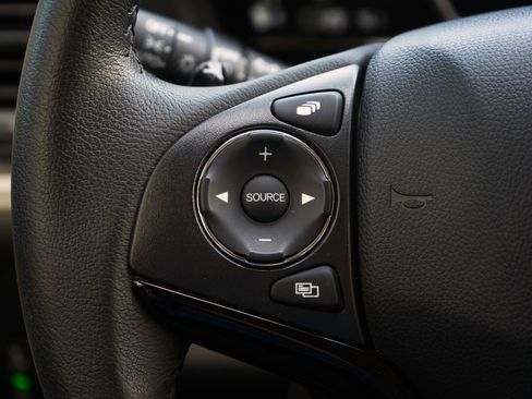 Certified 2021 Honda HR-V EX-L image 20