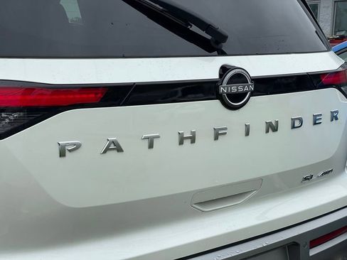 Certified 2024 Nissan Pathfinder SL w/ SL Premium Package AWD/4WD image 33