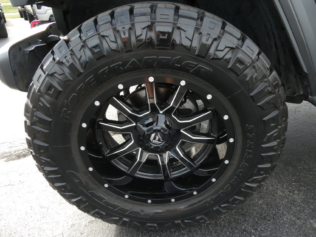 Used 2022 Jeep Wrangler Unlimited Rubicon w/ LED Lighting Group AWD/4WD image 10