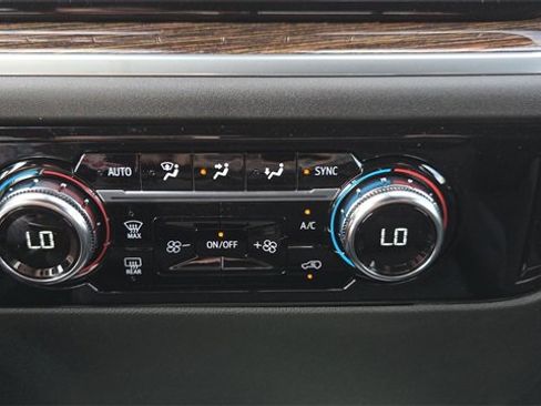 New 2026 GMC Sierra 2500 SLE w/ Preferred Package image 35