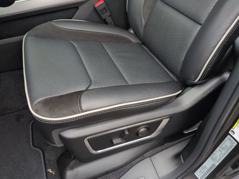 New 2026 RAM 1500 Laramie w/ Night Edition image 16