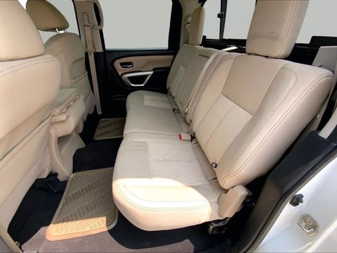 Used 2017 Nissan Titan SV RWD image 20