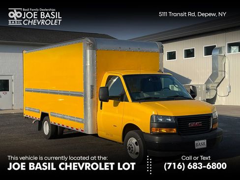 Used 2021 GMC Savana 3500 Extended w/ Power Convenience Package RWD image 1