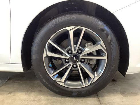 Certified 2023 Kia Forte LXS FWD image 28