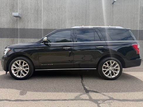 Used 2019 Ford Expedition Platinum AWD/4WD image 3