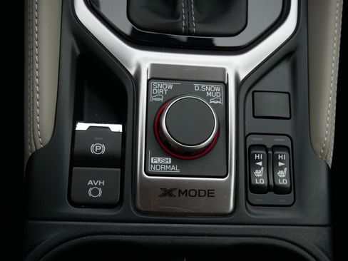 Used 2022 Subaru Forester Limited AWD/4WD image 32